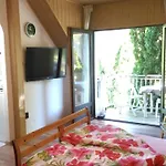 Apartament Kameleon Apartmanhaz Ev Toeltessel