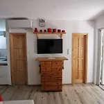 Kameleon Apartmanhaz Ev Toeltessel Apartament