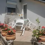Apartament Kameleon Apartmanhaz Ev Toeltessel Balatonszárszó