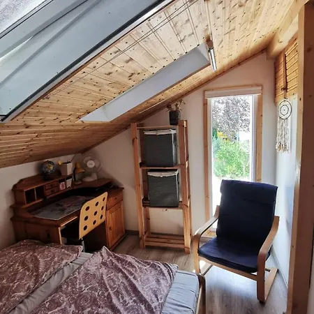 Kameleon Apartmanhaz Ev Toeltessel * Balatonszemes