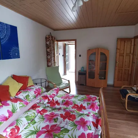 Kameleon Apartmanhaz *