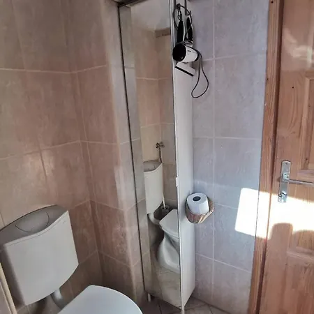 דירה Kameleon Apartmanhaz Ev Toeltessel