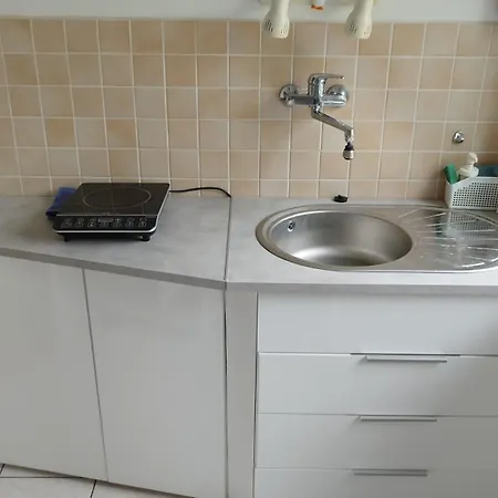 Kameleon Apartmanhaz Ev Toeltessel