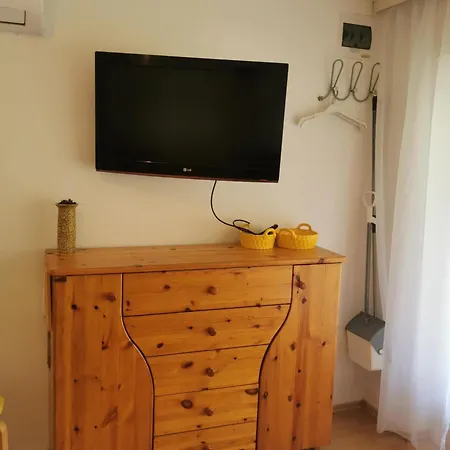 Kameleon Apartmanhaz Ev Toeltessel 아파트 Balatonszárszó