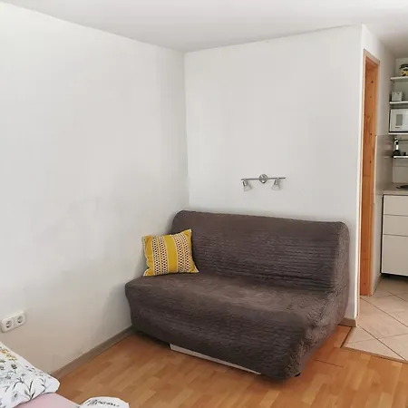 Kameleon Apartmanhaz Ev Toeltessel * Balatonszárszó