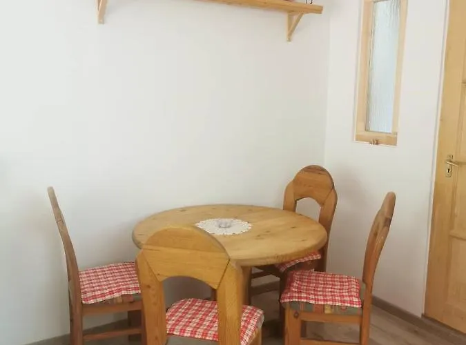 Kameleon Apartmanhaz Ev Toeltessel 아파트 Balatonszárszó