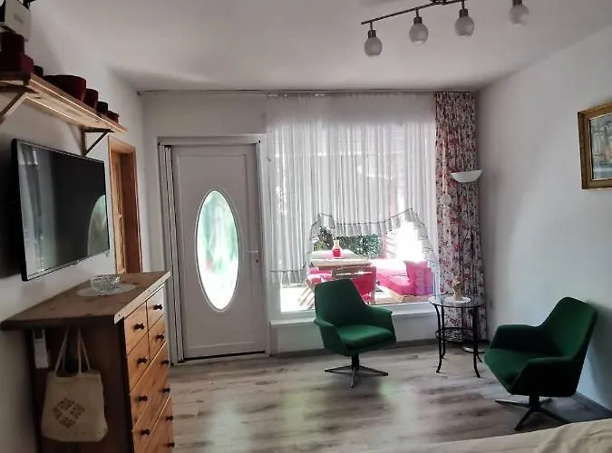 Kameleon Apartmanhaz Ev Toeltessel * Balatonszárszó