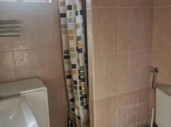 Kameleon Apartmanhaz Ev Toeltessel *